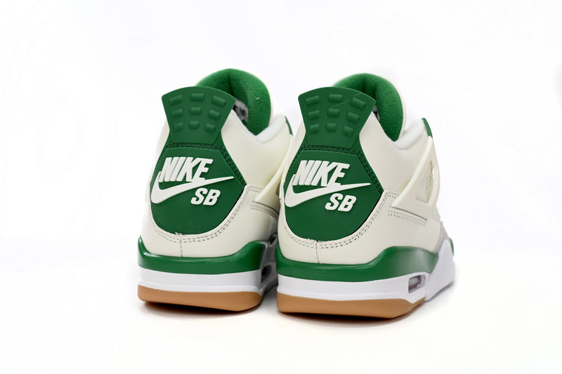 Nike SB x Air Jordan 4 “Pine Green”